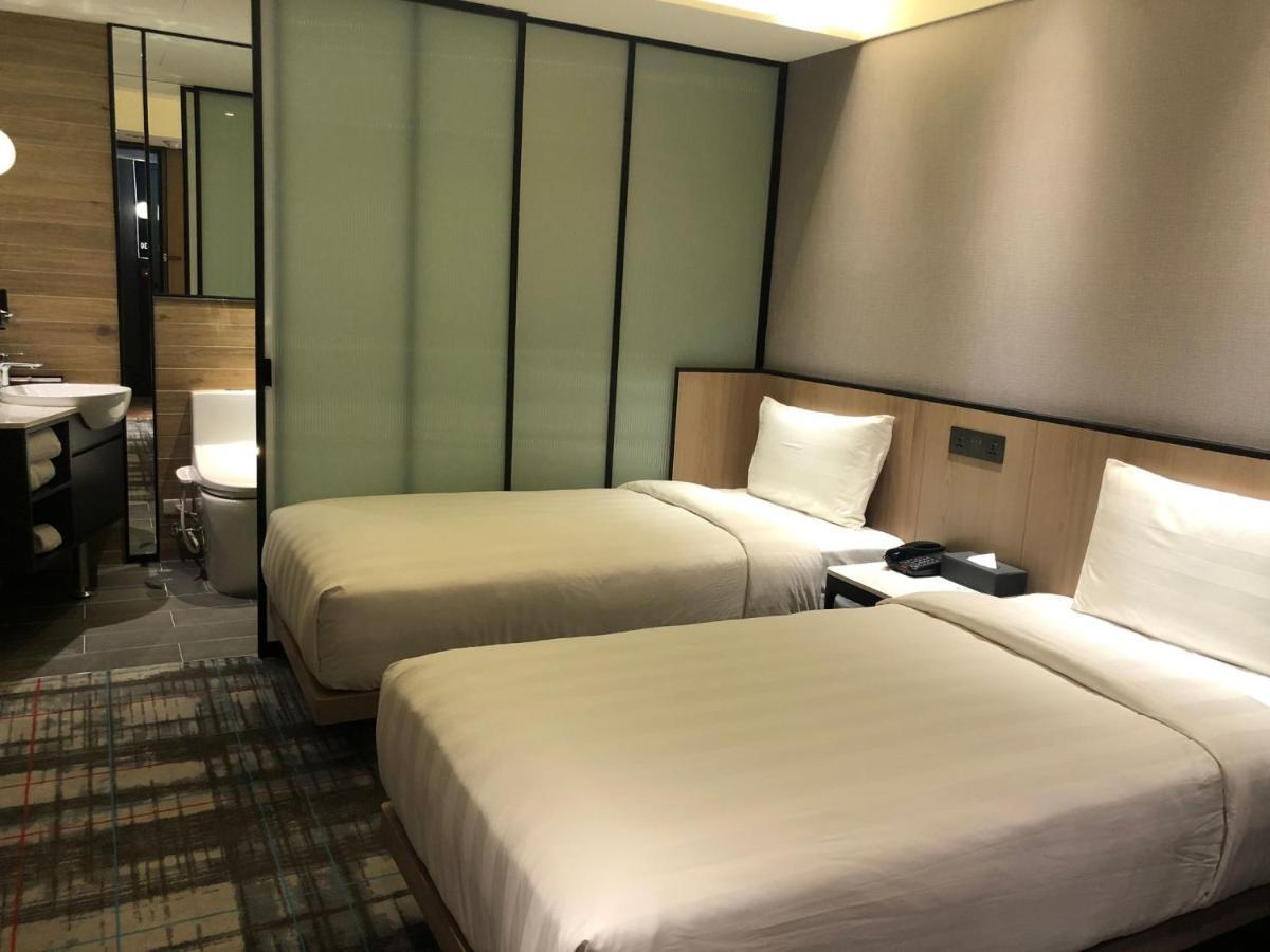 Standard Twin Room no window