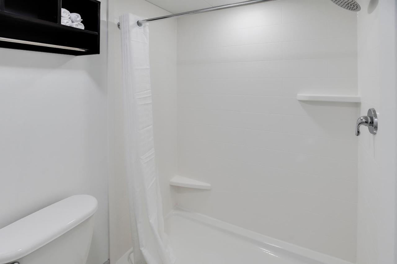 Exquisite Double Room No Window
