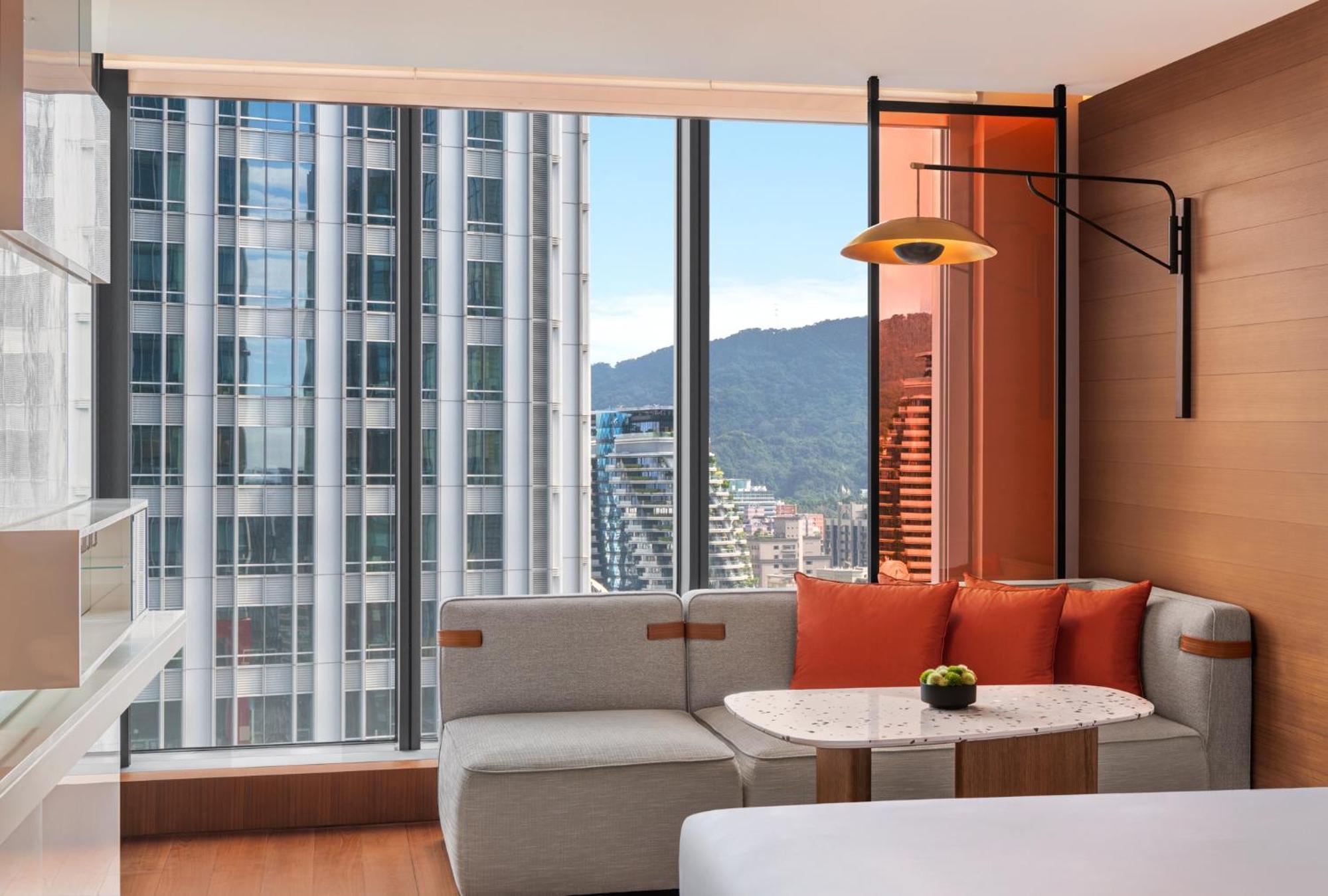 Wonderful Room Guest room 1 King City view