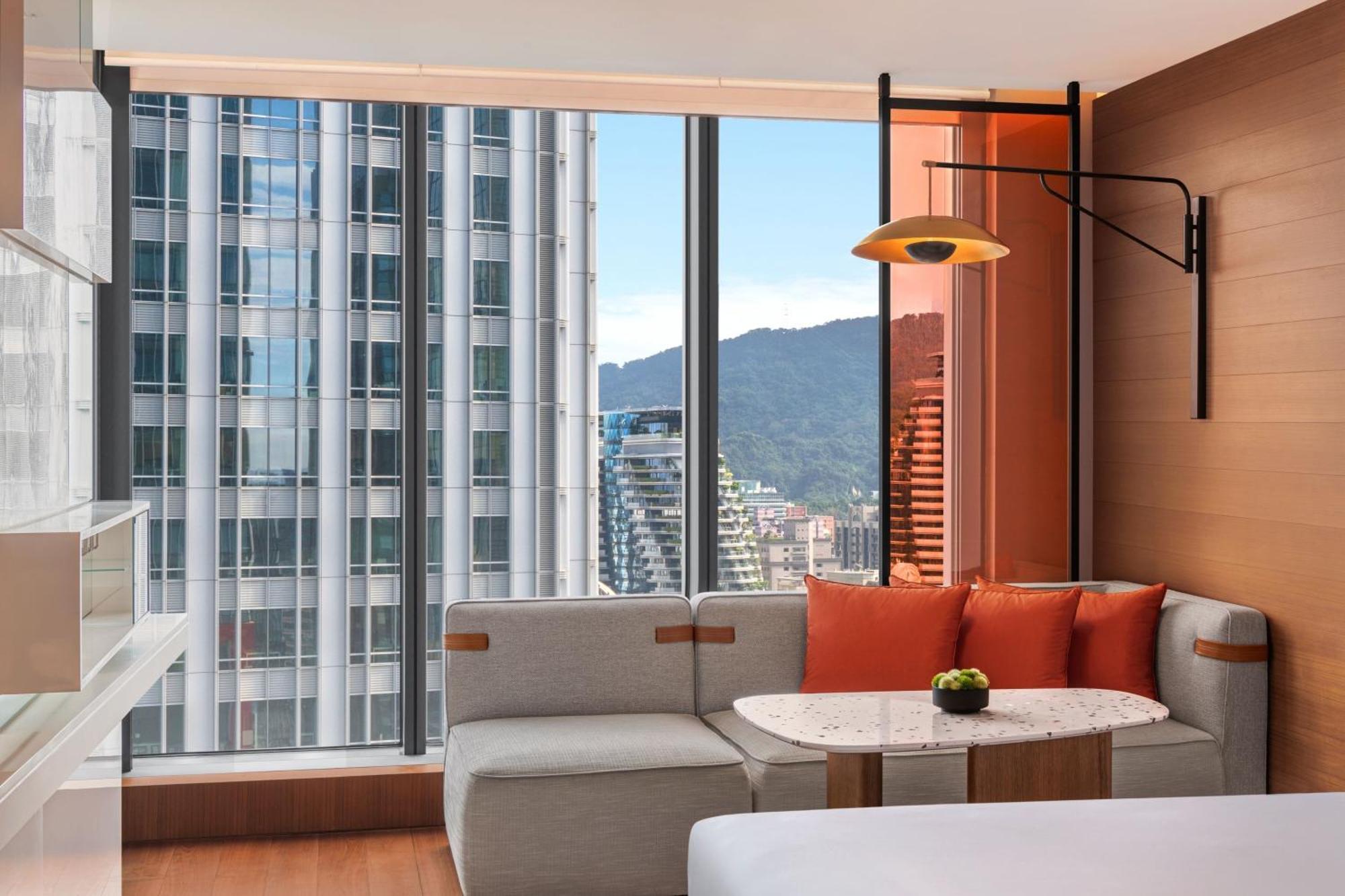 Wonderful Room Guest room 1 King City view